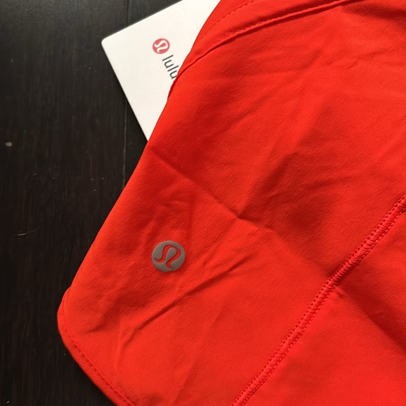 LULULEMON TRACK THAT HR SHORTS 5” in SOLAR ORANGE (SLRO) SZ 2 NWT - Picture 3 of 6